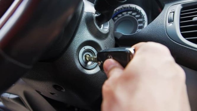 Cara Memanaskan Mobil yang Benar