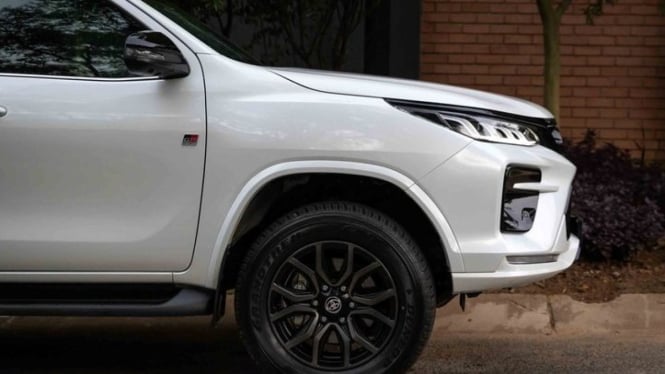 TOYOTA FORTUNER 2025