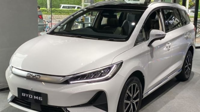 BYD M6 Diskon Rp 50 Juta