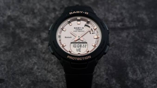 Baby-G G-Squad Step Tracker