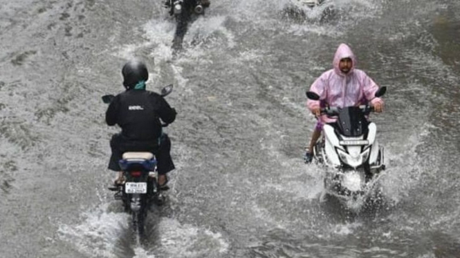 Cara Mengatasi Motor Kebanjiran