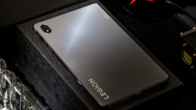 Legion Y700