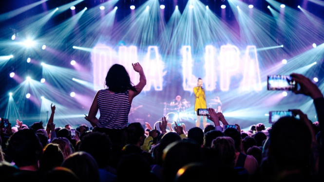 Hadirin Dua lipa Konser