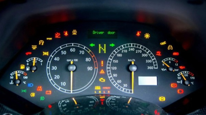 Lampu Speedometer Mobil
