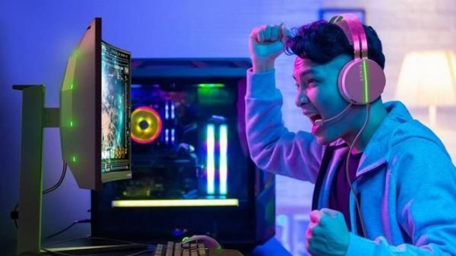 Evnia Gaming Monitor