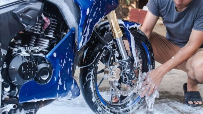 Tips Cuci Motor Anti Baret