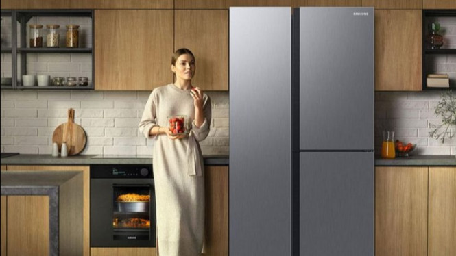 Samsung 660L Bespoke AI Refrigerator SBS