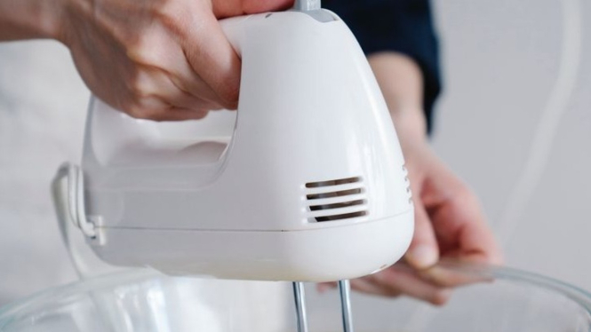 Ilustrasi Hand Mixer