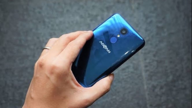 HP Advan X1