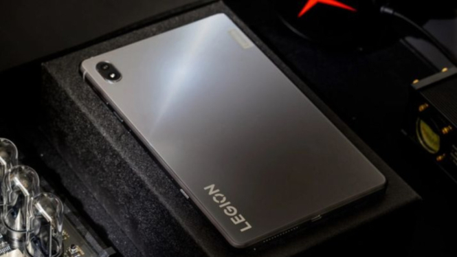 Legion Y700