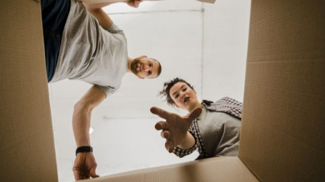 Ilustrasi Konten Out of The Box