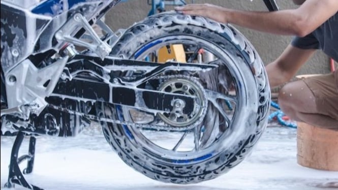 Cuci Motor