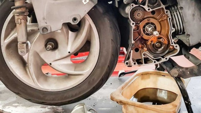 Motor Kehabisan Oli