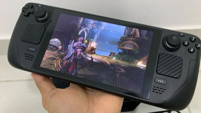 Steam Deck Handheld Gaming PC