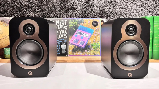 Q ACOUSTICS 3020C