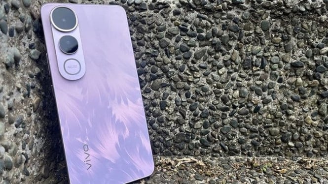Vivo V50 Lite