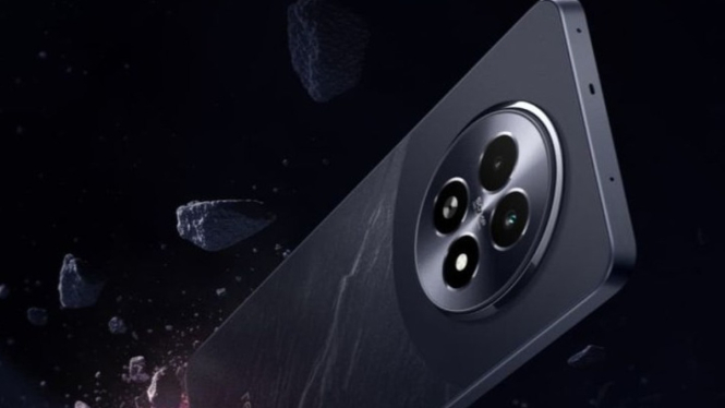 Realme 13 Plus