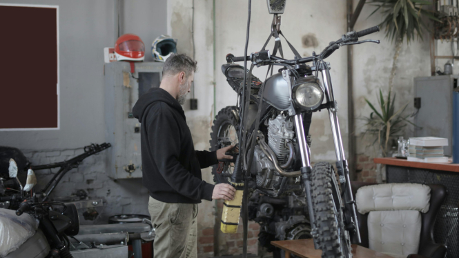 Service Motor