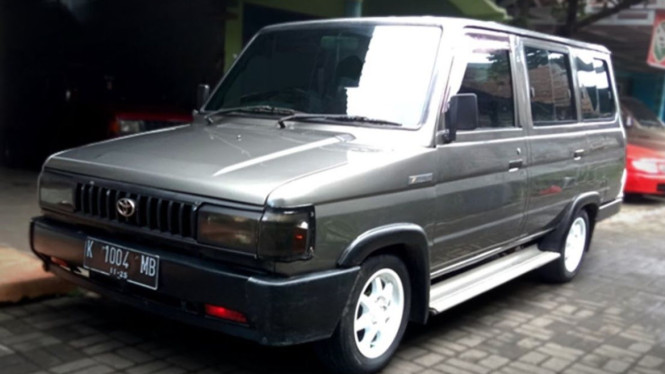 Kijang Super tahun 1990