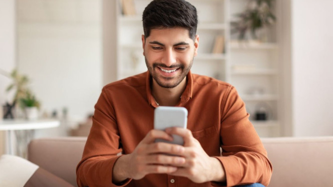 Ilustrasi Pengguna Smartphone