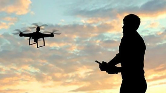 Ilustrasi Pengguna Drone