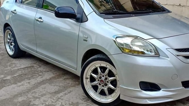Ilustrasi Mobil Bekas Taksi