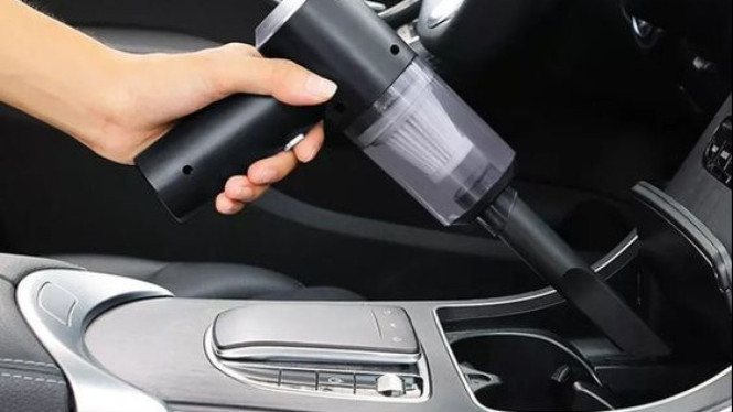 Ilustrasi Vacuum Cleaner Mobil
