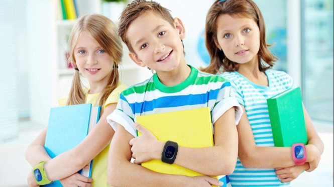 Iustrasi smartwatch anak sekolah