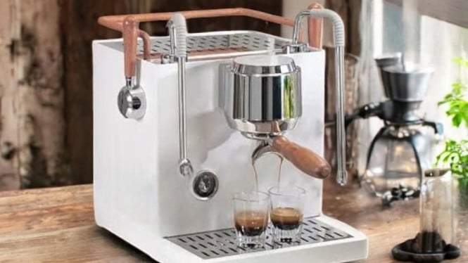 Hambach Dolphin Pro, Mesin Kopi