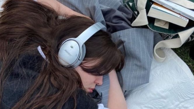 Ilustrasi Headphone