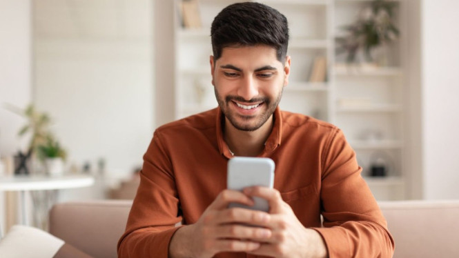 Ilustrasi Pengguna Smartphone