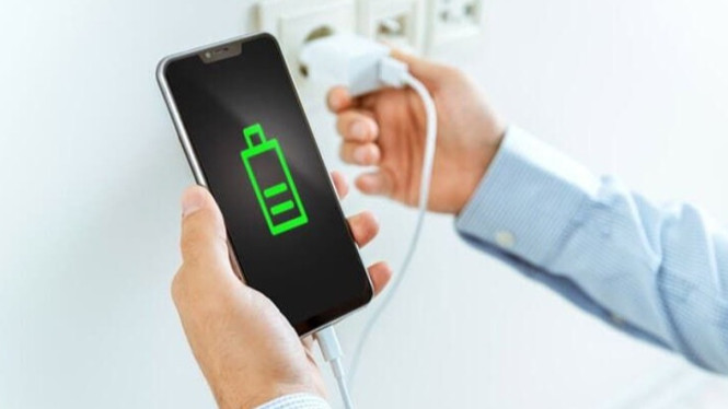 Ilustrasi Charge HP