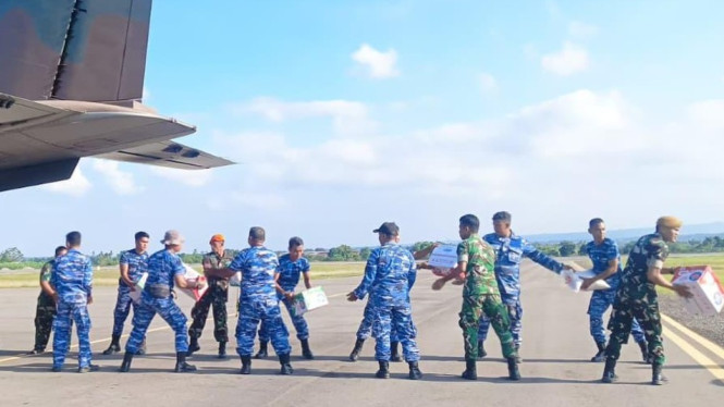 Distribusi Bantuan Logistik Bencana Sumatera