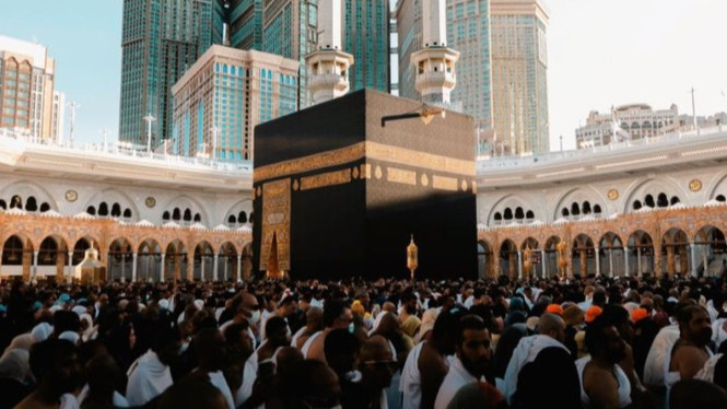 Guru PAUD 17 Tahun Mengabdi Akhirnya Bisa Umrah