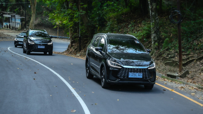 BYD M6 DM PHEV