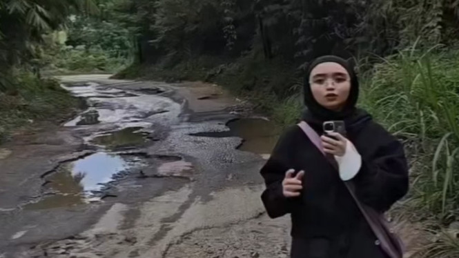 Vokalis Band Metal Vob, Marya saat pulang kampung ke Banjarwangi