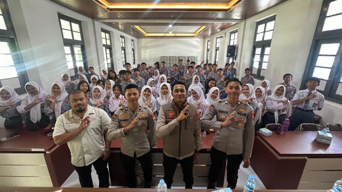 Bukan Sekadar Sosialisasi, Polres Garut Cetak Pioner Paham AI di Kalangan Pelajar