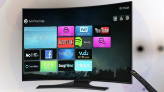 Ingin Ganti TV Baru? Yuk Kenali Perbedaan Smart TV dan Android TV