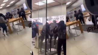 Remaja Bertopeng Lakukan Penjarahan iPhone 15 di Philadelphia, Amerika Serikat