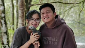 Kisah Denny Caknan dan Bella Bonita: Pernikahan Mendadak dan Kejutan 7 Bulanan
