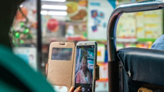 Rekomendasi HP Murah 1 Jutaan, Hadiah Terbaik untuk Orang Tua