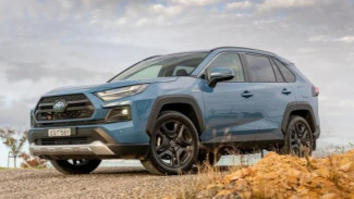 Toyota Bakal Pasarkan RAV4 Versi Listrik Pada 2026