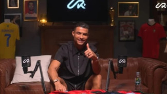 Dapat 50 Juta Subscriber dalam 7 Hari, Segini Penghasilan Ronaldo dari YouTube