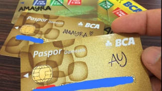 Kartu ATM Terblokir, Apakah Bisa Diurus Orang Lain?