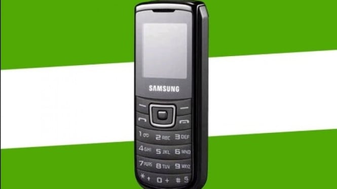 Samsung E1100, hp terlaris Samsung