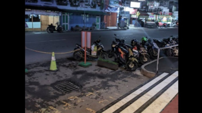 Foto mode malam dengan menggunakan Redmi 10