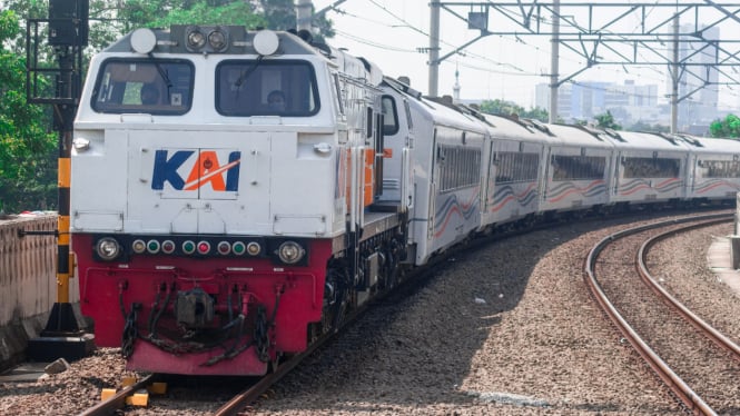 Nataru Tarif Kereta Api Langsung Jakarta Semarang Diskon Persen