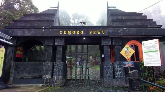 Pintu Masuk Cemoro Sewu