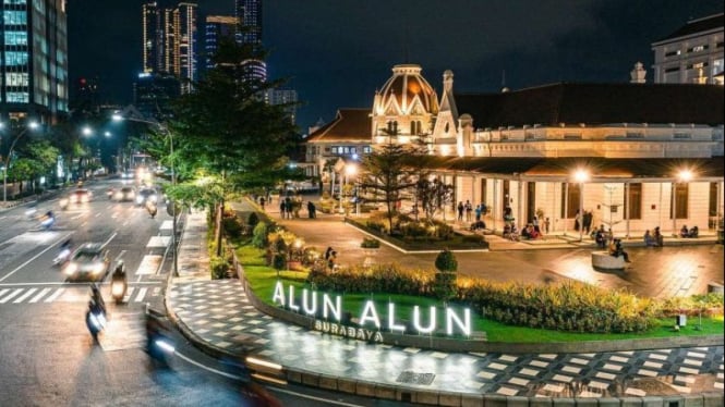 Alun-Alun Surabaya