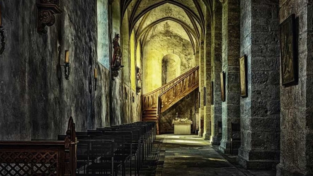 Gereja Abad Pertengahan